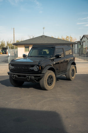 Two-door Ford Bronco Original Prinsu rack side view